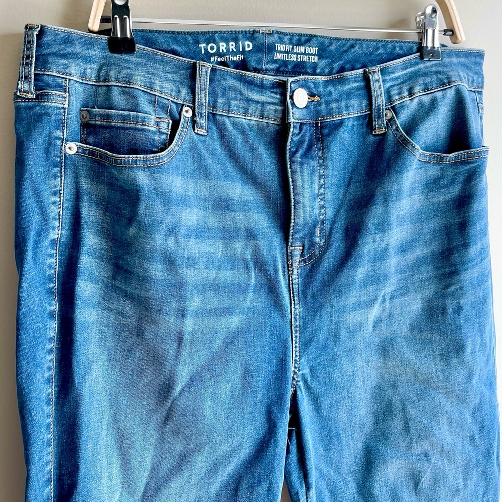 Torrid Trio Fit Slim Boot Limitless Stretch Size 16S-20S - Stretch to fit 16-20 - Picture 2 of 4